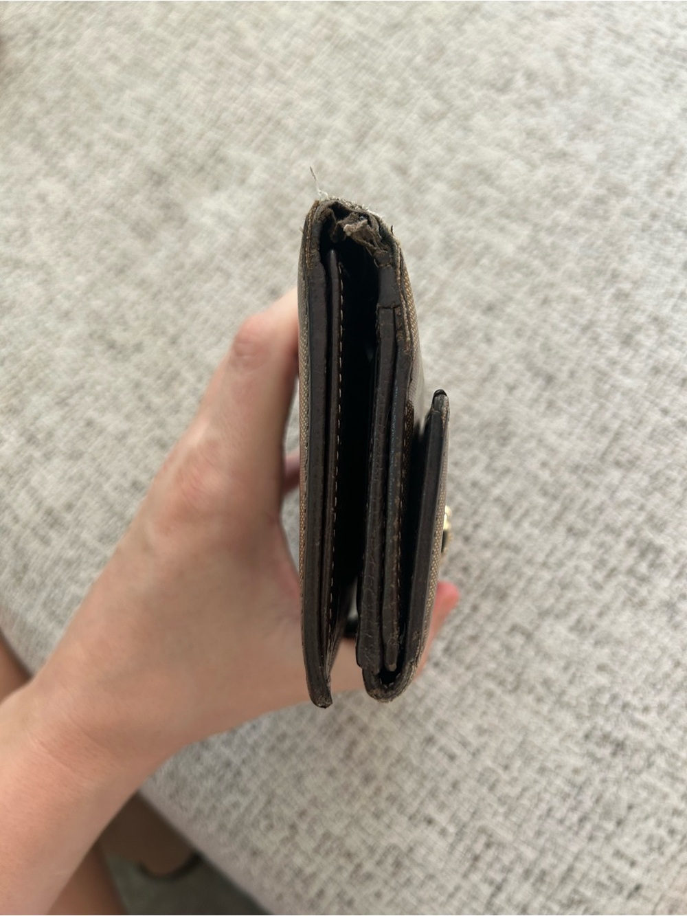 Authentic Gucci Brown GG Canvas Continental Wallet - Picture 5 of 13
